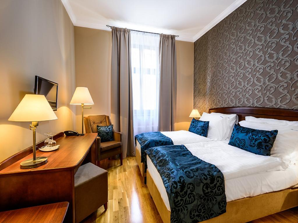 Alexander Hotel Stribro Ruang foto