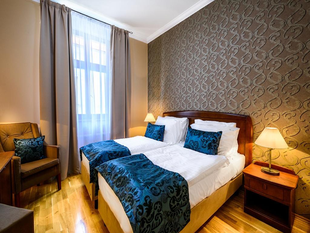 Alexander Hotel Stribro Bagian luar foto