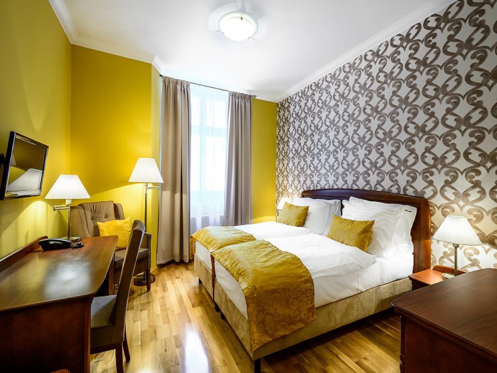 Alexander Hotel Stribro Ruang foto