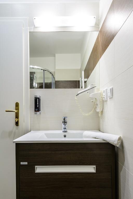 Alexander Hotel Stribro Ruang foto