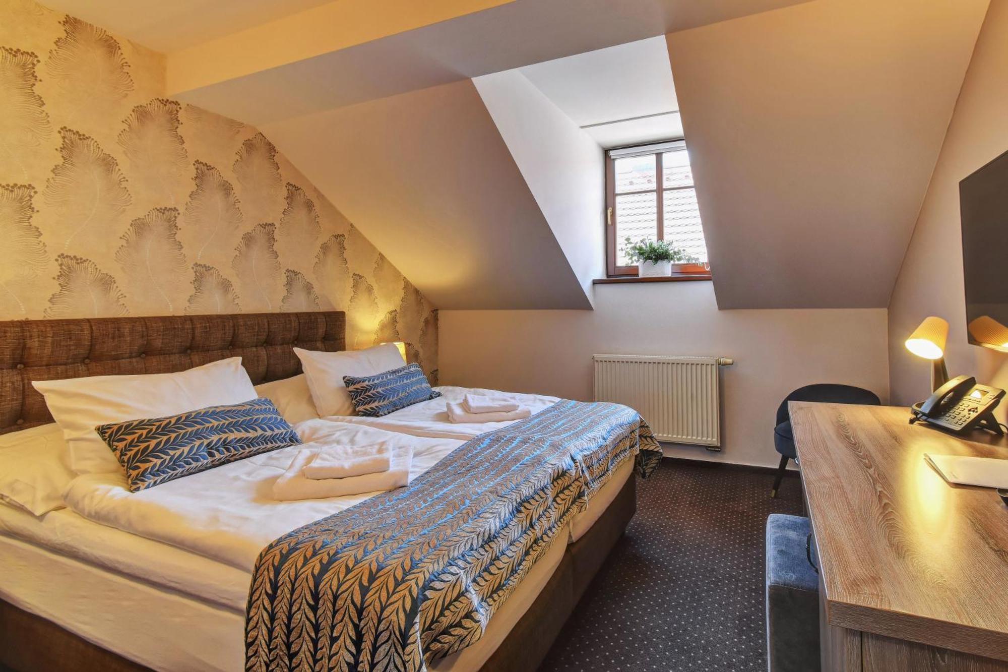 Alexander Hotel Stribro Bagian luar foto