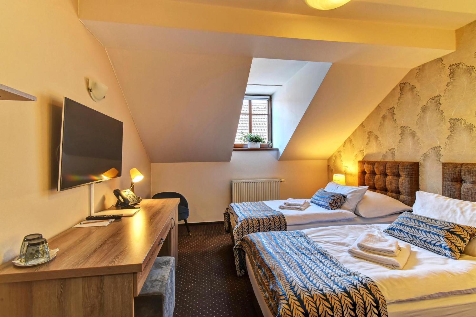 Alexander Hotel Stribro Bagian luar foto