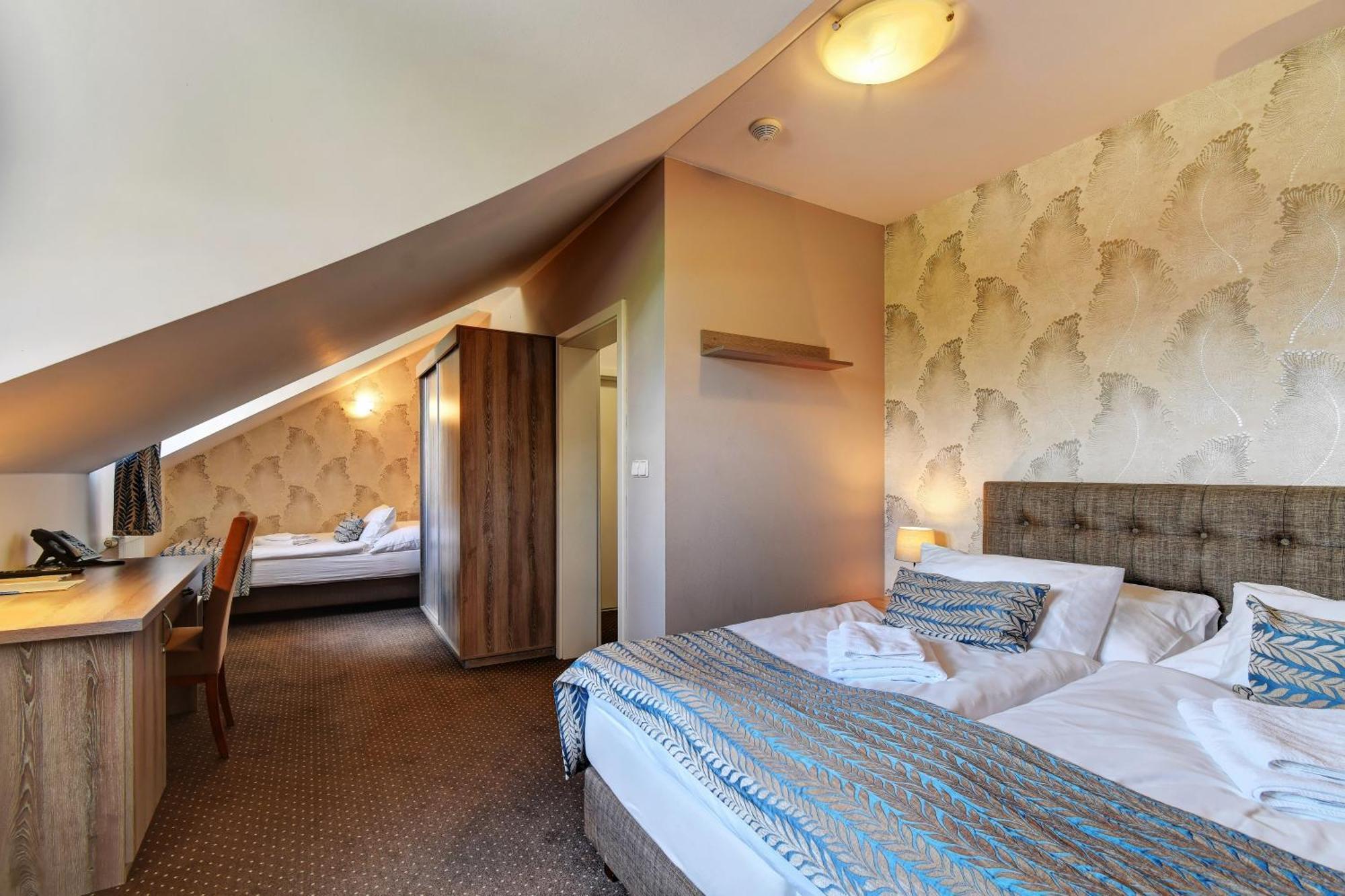 Alexander Hotel Stribro Bagian luar foto