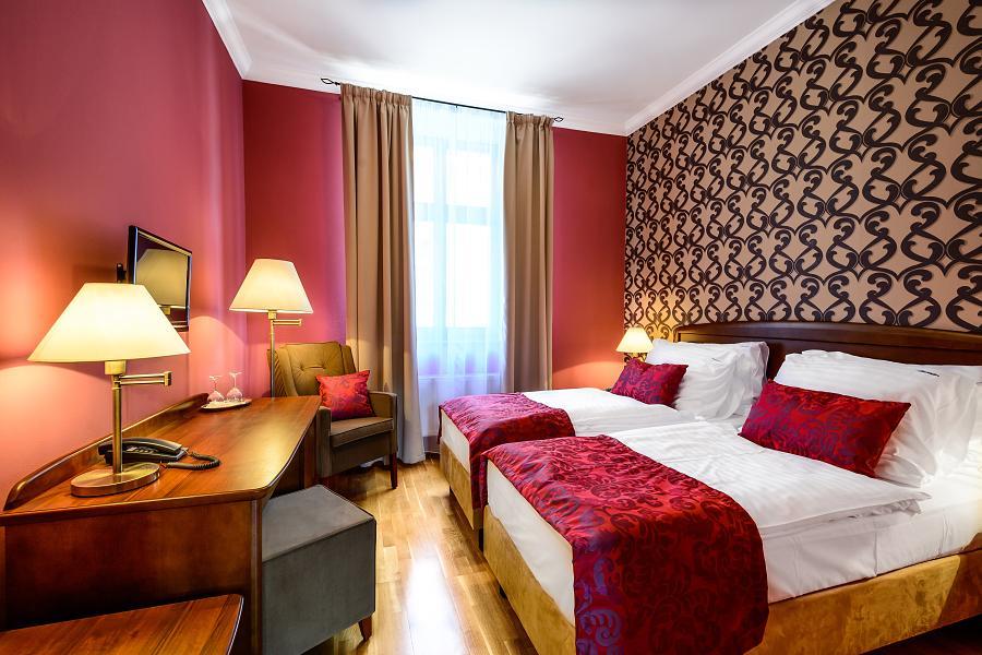 Alexander Hotel Stribro Bagian luar foto