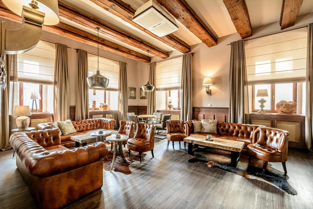 Alexander Hotel Stribro Bagian luar foto