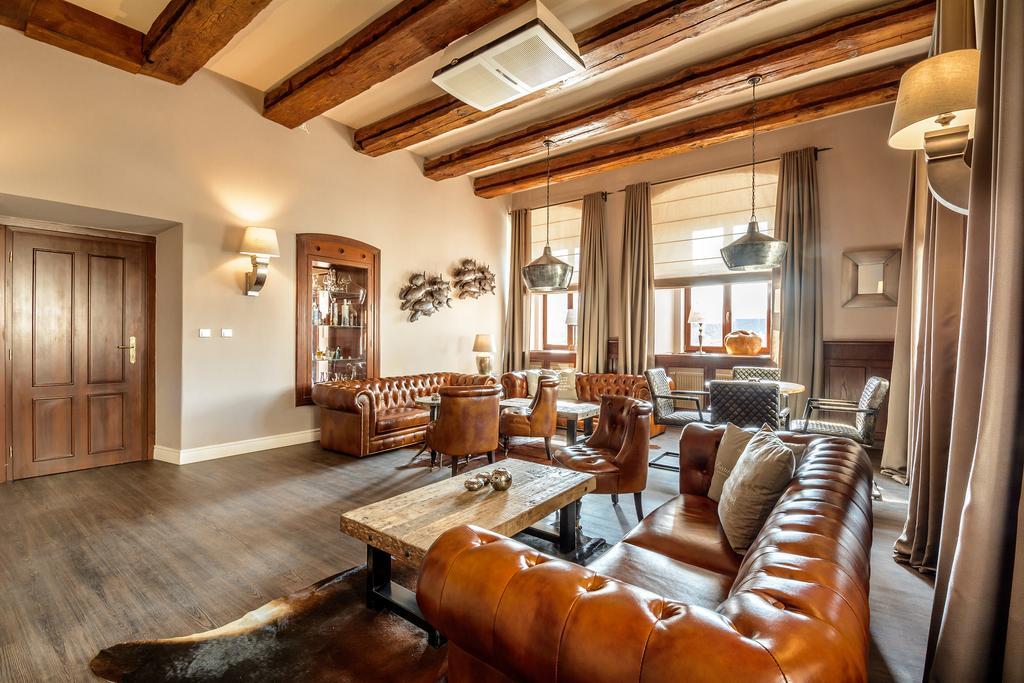 Alexander Hotel Stribro Bagian luar foto
